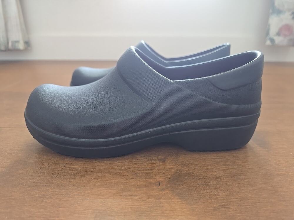 Crocs LiteRide Size 7 Clog Slip Resistant Work Shoe W